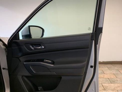 Used 2022 Nissan Pathfinder SL w/ SL Premium Package image 57