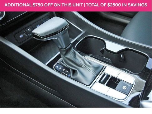 Used 2026 Hyundai Santa Cruz SEL FWD image 16