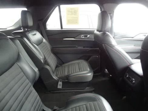 Used 2025 Ford Explorer ST-Line AWD/4WD image 8