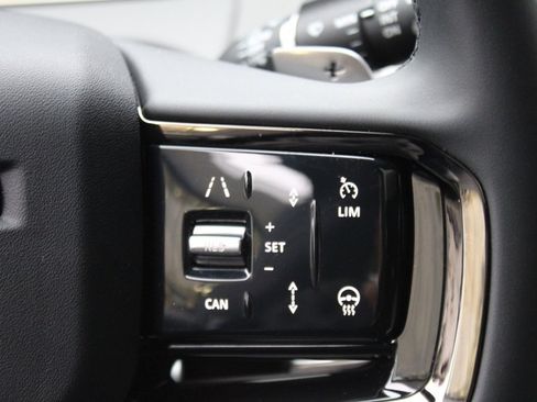 Certified 2026 Land Rover Range Rover Evoque Dynamic SE image 17