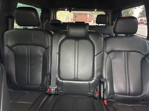 Used 2022 Jeep Wagoneer Series I AWD/4WD image 22