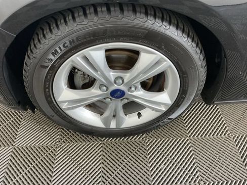 Used 2014 Ford Focus SE FWD image 24