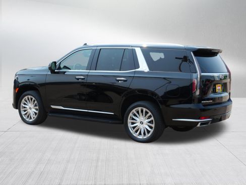 Used 2024 Cadillac Escalade Premium Luxury AWD/4WD image 5