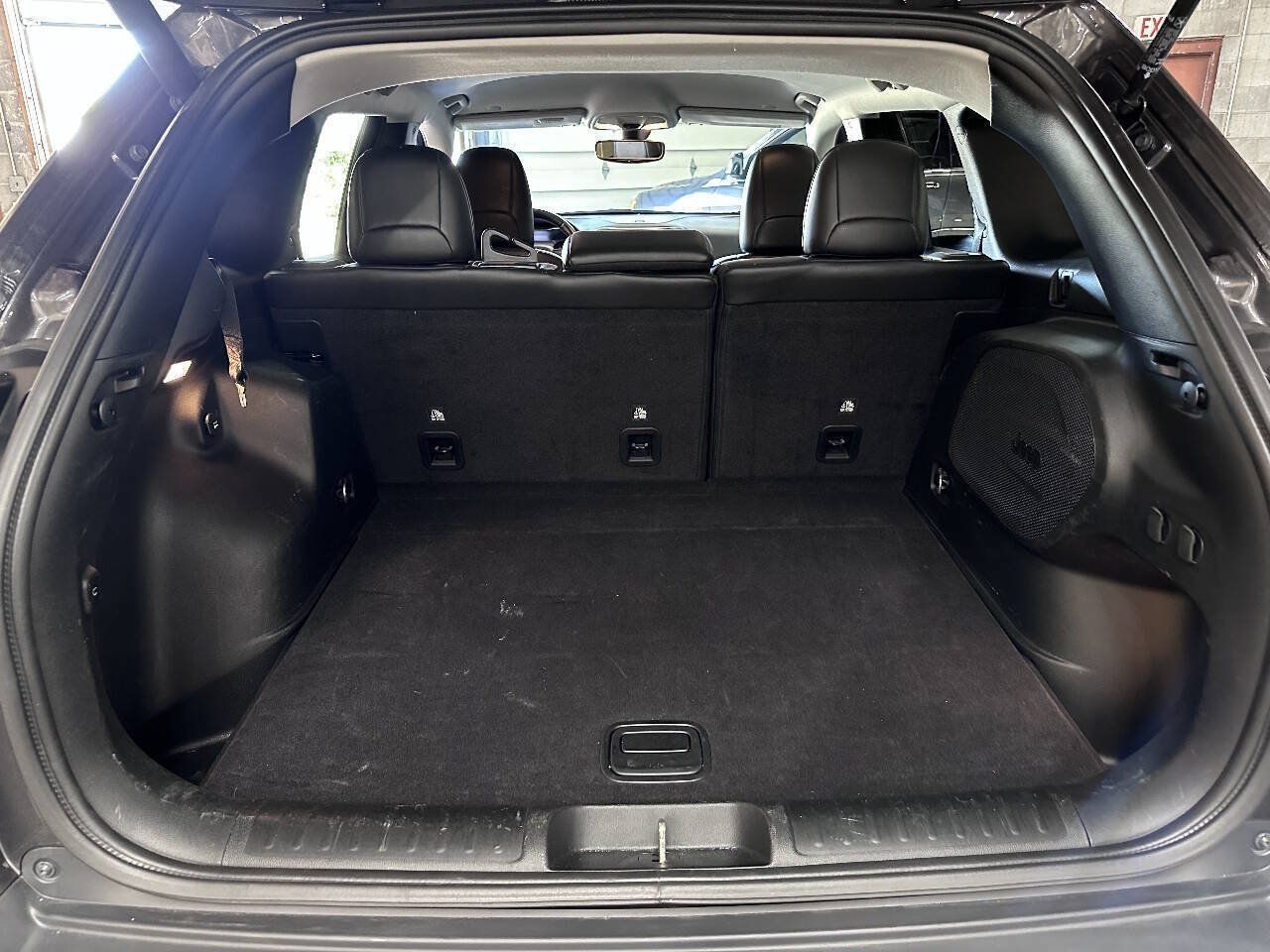 Used 2020 Jeep Cherokee Limited AWD/4WD image 6
