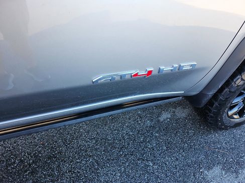 Certified 2025 GMC Sierra 2500 AT4 w/ AT4 Premium Plus Package image 7