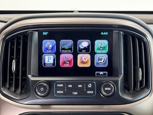 Used 2016 Chevrolet Colorado Z71 AWD/4WD image 10