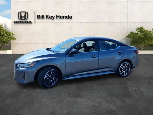 Used 2024 Nissan Sentra SR w/ SR Premium Package FWD image 7