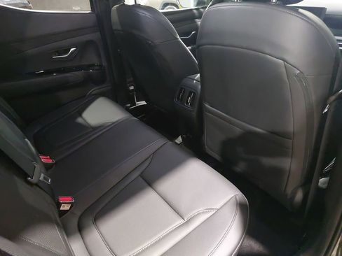 Certified 2025 Hyundai Santa Cruz SEL image 11