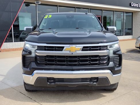 Used 2023 Chevrolet Silverado 1500 LT w/ Protection Package AWD/4WD image 10