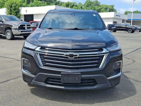 Used 2023 Chevrolet Traverse LT image 4