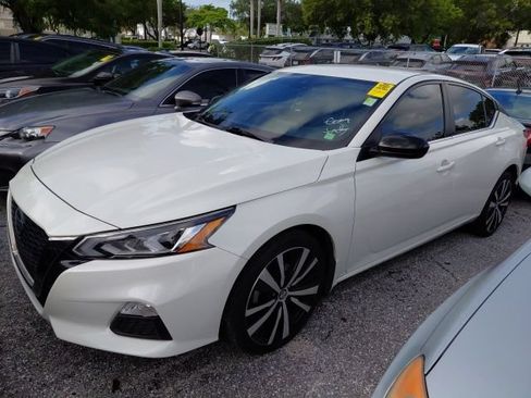 Used 2022 Nissan Altima 2.5 SR AWD/4WD image 1