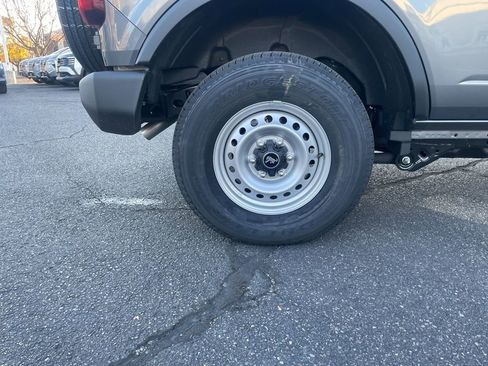 New 2025 Ford Bronco 4-Door image 1