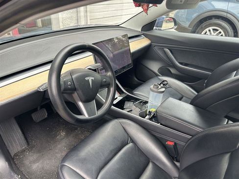Used 2019 Tesla Model 3 RWD image 5
