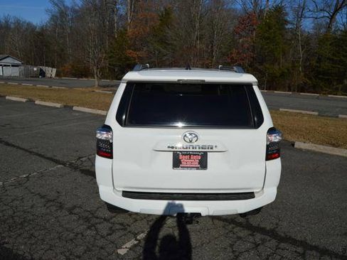 Used 2016 Toyota 4Runner 4WD image 10