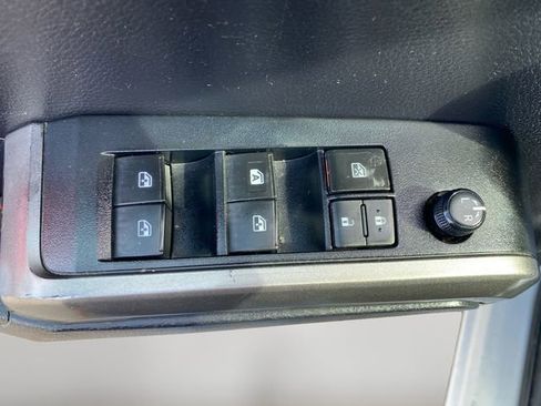 Used 2020 Toyota Tacoma SR5 image 17