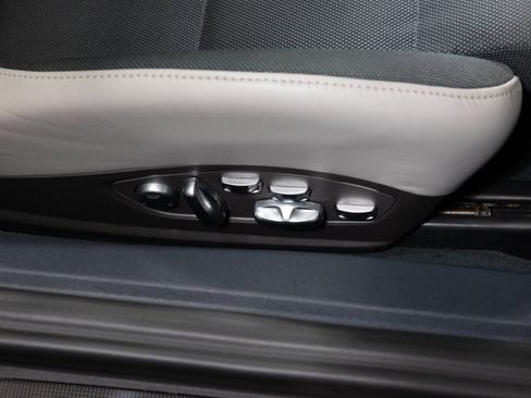 Used 2018 Porsche 911 Targa 4 GTS image 21