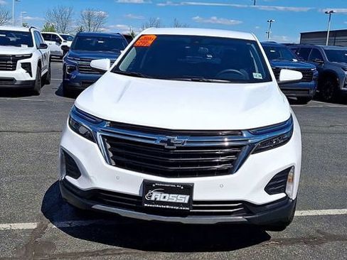 Used 2023 Chevrolet Equinox LT FWD image 3