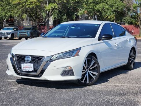 Used 2021 Nissan Altima 2.5 SR FWD image 1