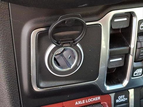 Certified 2024 Jeep Wrangler Willys image 25