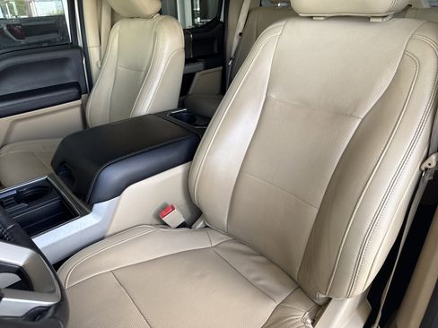 Used 2018 Ford F250 Lariat w/ Lariat Value Package AWD/4WD image 26