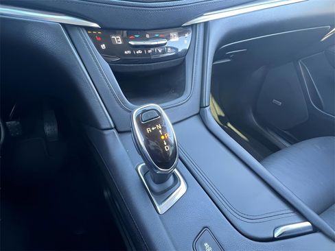 Used 2019 Cadillac XT5 Premium Luxury image 23