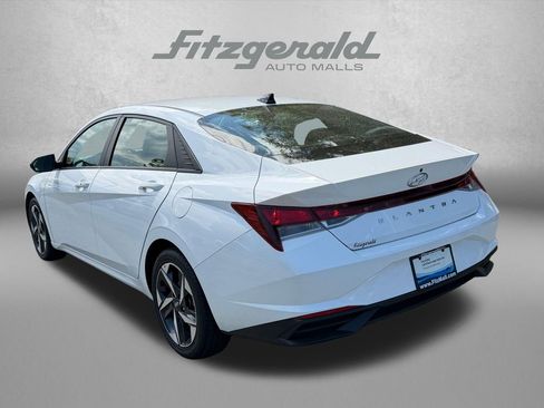 Used 2023 Hyundai Elantra SEL w/ Convenience Package FWD image 6