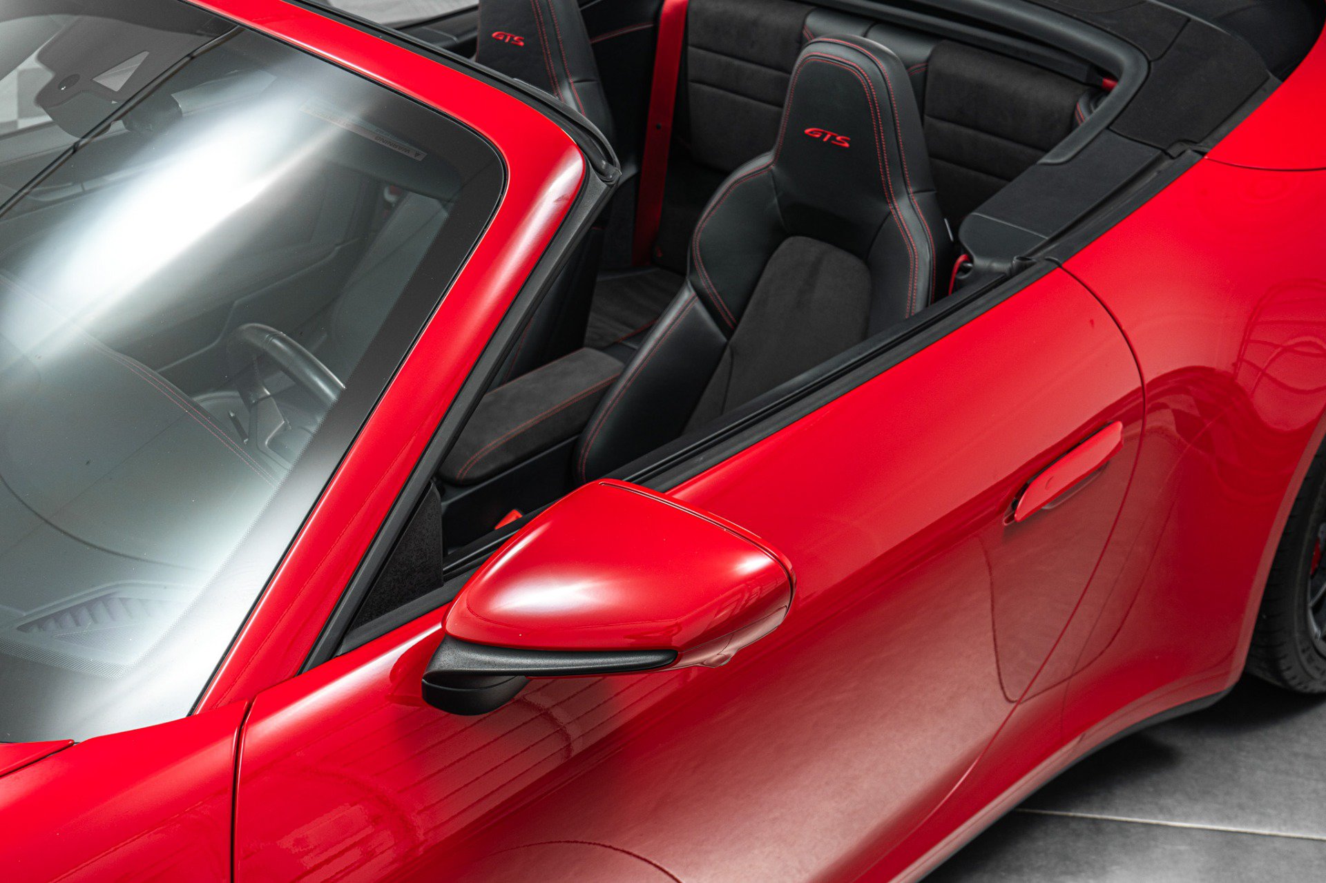 Used 2022 Porsche 911 Cabriolet image 38