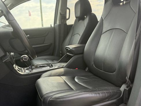 Used 2017 Chevrolet Traverse LT image 10