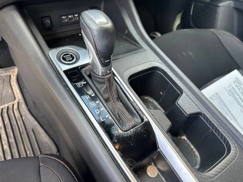 Used 2025 Nissan Sentra SR FWD image 15
