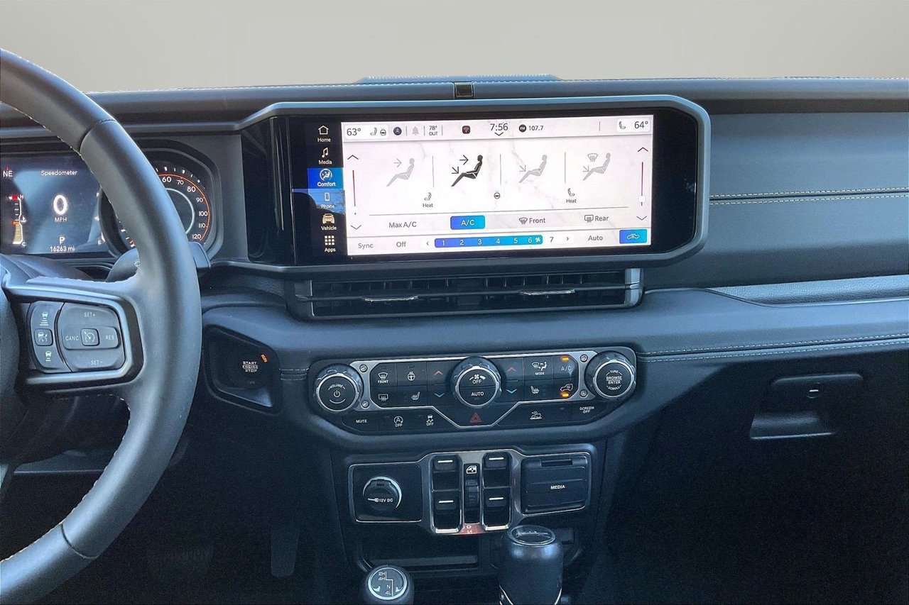 Certified 2024 Jeep Gladiator Sport w/ Premium Package AWD/4WD image 12
