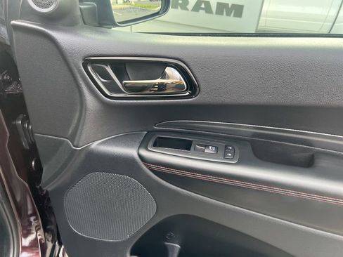 Used 2025 Dodge Durango GT image 38
