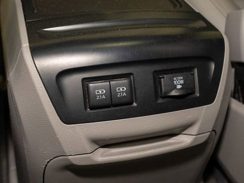 Used 2020 Toyota Sienna XLE image 8