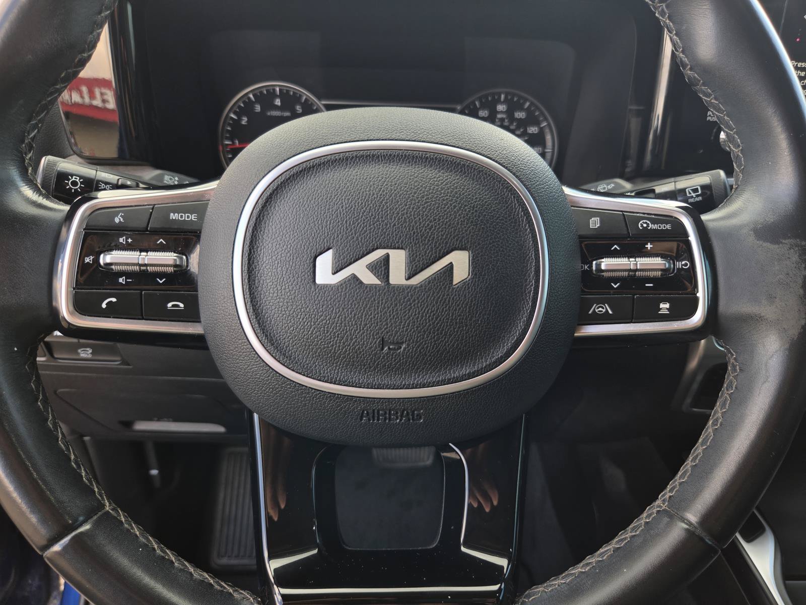 Used 2023 Kia Sorento EX w/ Panoramic Sunroof Package FWD image 19