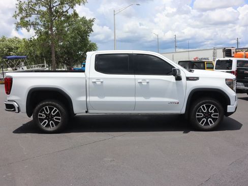 Used 2022 GMC Sierra 1500 AT4 w/ AT4 Premium Package image 8