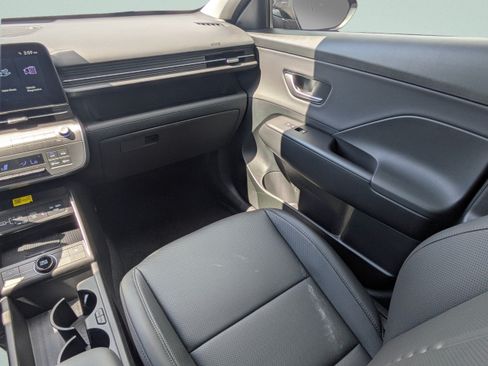 New 2026 Hyundai Kona SEL Premium FWD image 17
