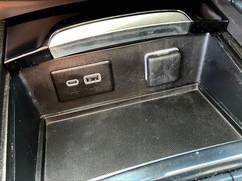 Used 2022 Buick Envision Preferred image 32