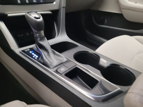 Used 2015 Hyundai Sonata SE FWD image 26