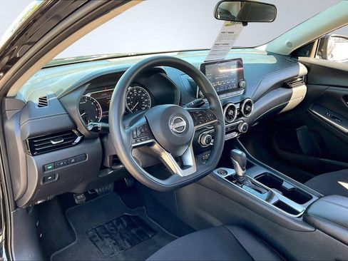 Used 2024 Nissan Sentra SV FWD image 18