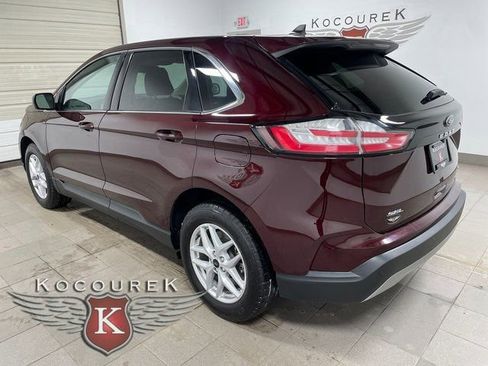 Used 2024 Ford Edge SEL image 4