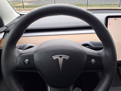 Used 2023 Tesla Model 3 Standard Range image 25