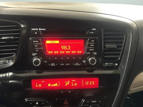 Used 2011 Kia Optima EX FWD image 12