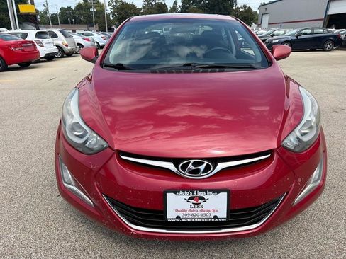 Used 2015 Hyundai Elantra SE w/ Option Group 03 FWD image 3