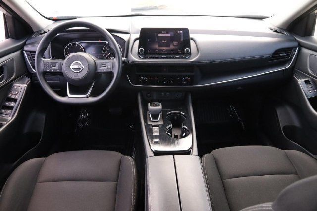 Used 2024 Nissan Rogue S FWD image 22