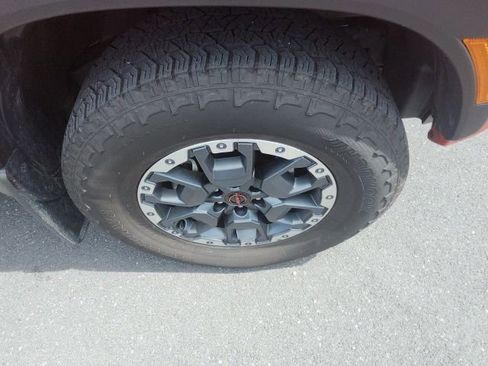 Used 2025 Nissan Frontier PRO-4X AWD/4WD image 14