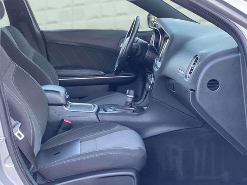 Used 2016 Dodge Charger SXT w/ Driver Confidence Group image 16