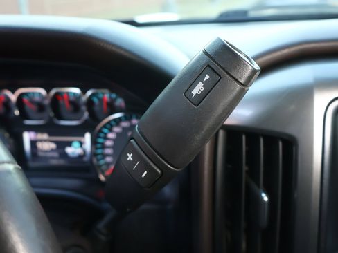 Used 2018 Chevrolet Silverado 1500 LT w/ Texas Edition image 15