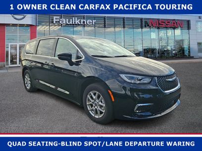 Used 2024 Chrysler Pacifica Touring-L