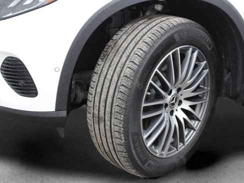 Used 2025 Mercedes-Benz GLC 300 image 41