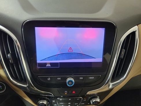 Used 2024 Chevrolet Equinox Premier w/ LPO, Floor Liner Package FWD image 24