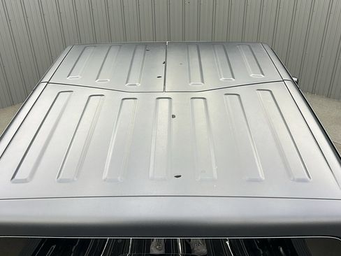 Used 2024 Jeep Gladiator Willys image 14